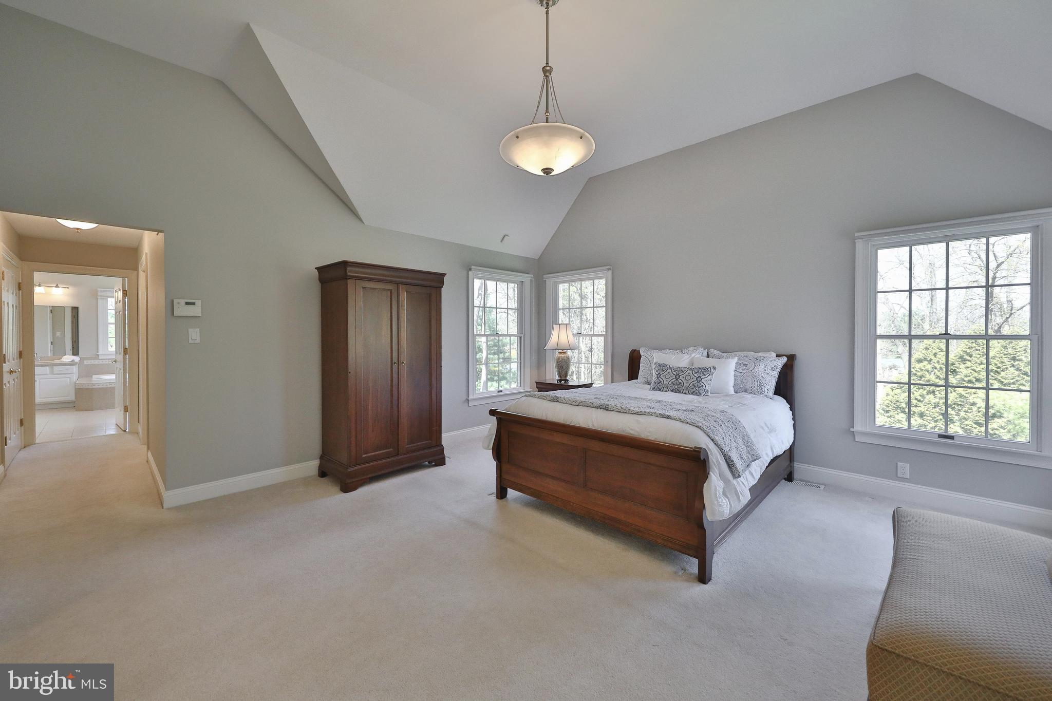 295 Pinecroft Place Ambler, PA 19002 - Photo 18 of 37 Owner's Suite