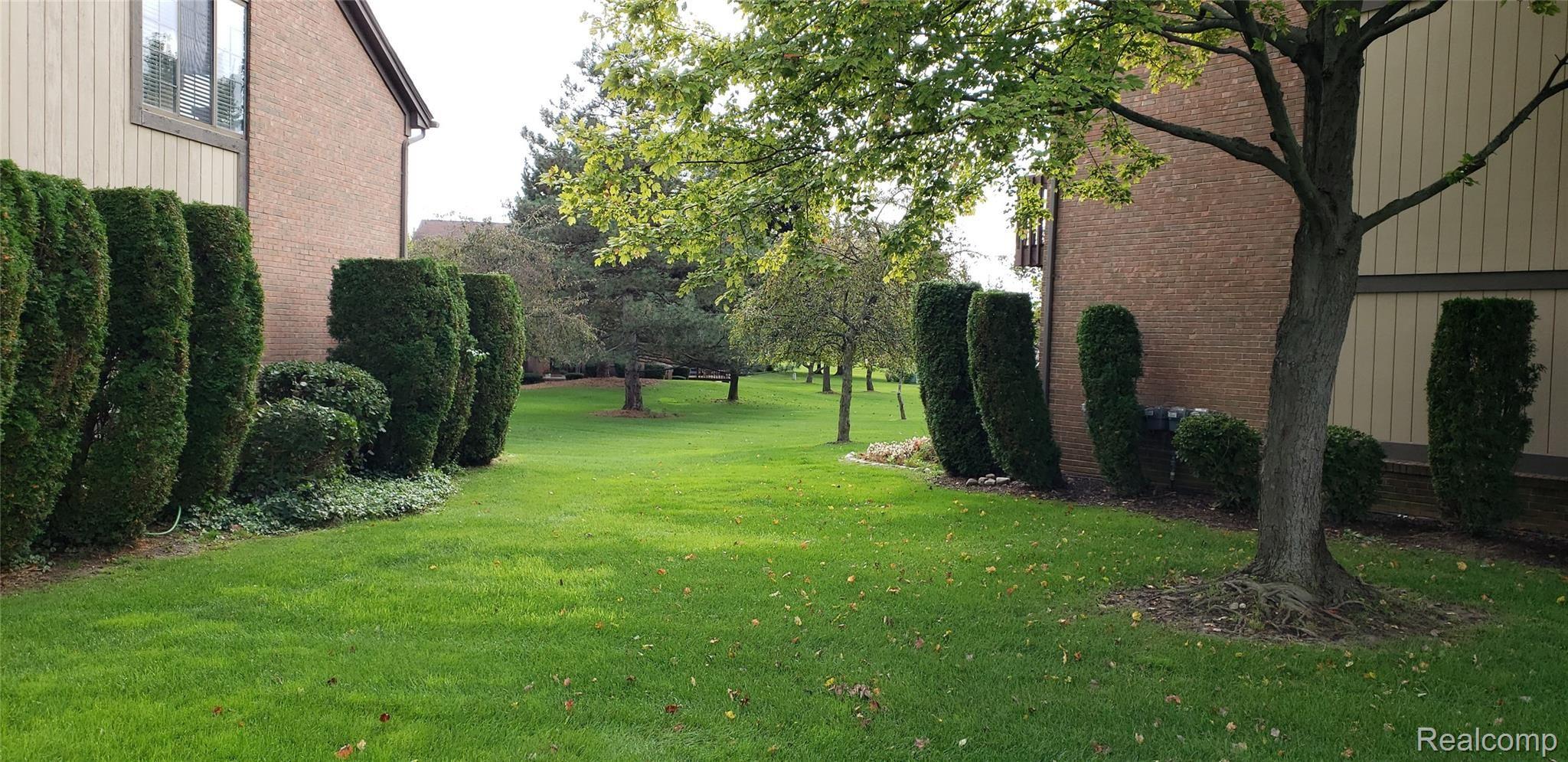 1500 Meadowside Drive, Unit 180 Rochester, MI 48307 - Photo 4 of 17 20191005_115209.jpg