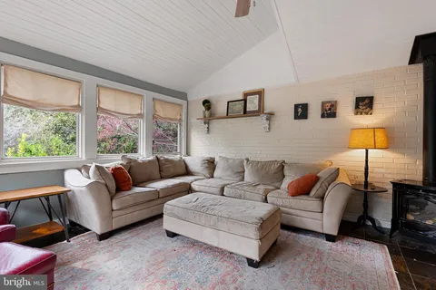 $1,195,000 | 21 Holly Lane, Wilmington, DE 19807