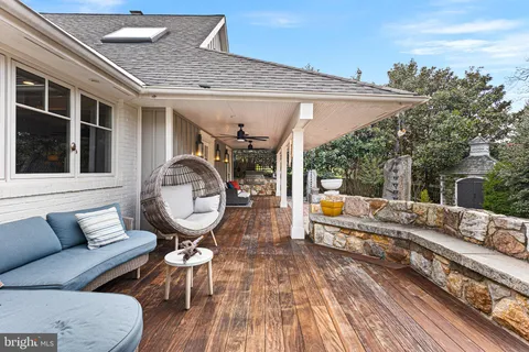 $1,195,000 | 21 Holly Lane, Wilmington, DE 19807