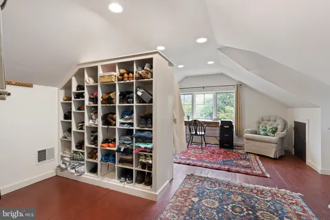 $1,195,000 | 21 Holly Lane, Wilmington, DE 19807