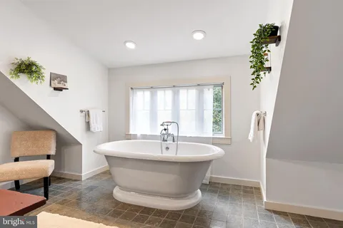 $1,195,000 | 21 Holly Lane, Wilmington, DE 19807