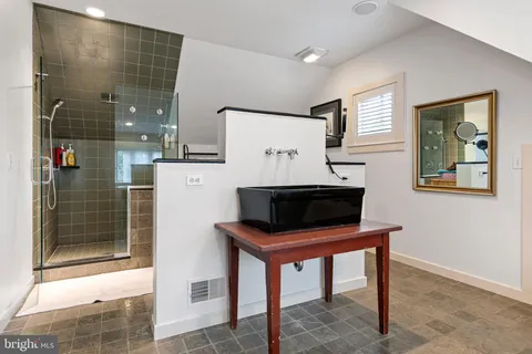 $1,195,000 | 21 Holly Lane, Wilmington, DE 19807