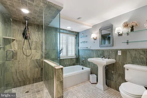 $1,195,000 | 21 Holly Lane, Wilmington, DE 19807