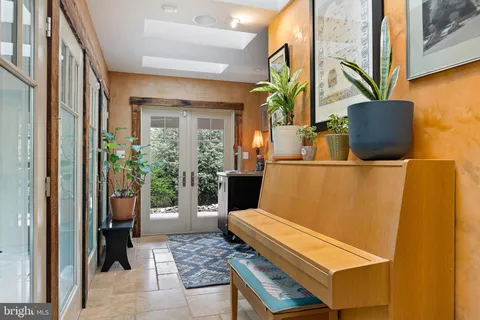 $1,195,000 | 21 Holly Lane, Wilmington, DE 19807