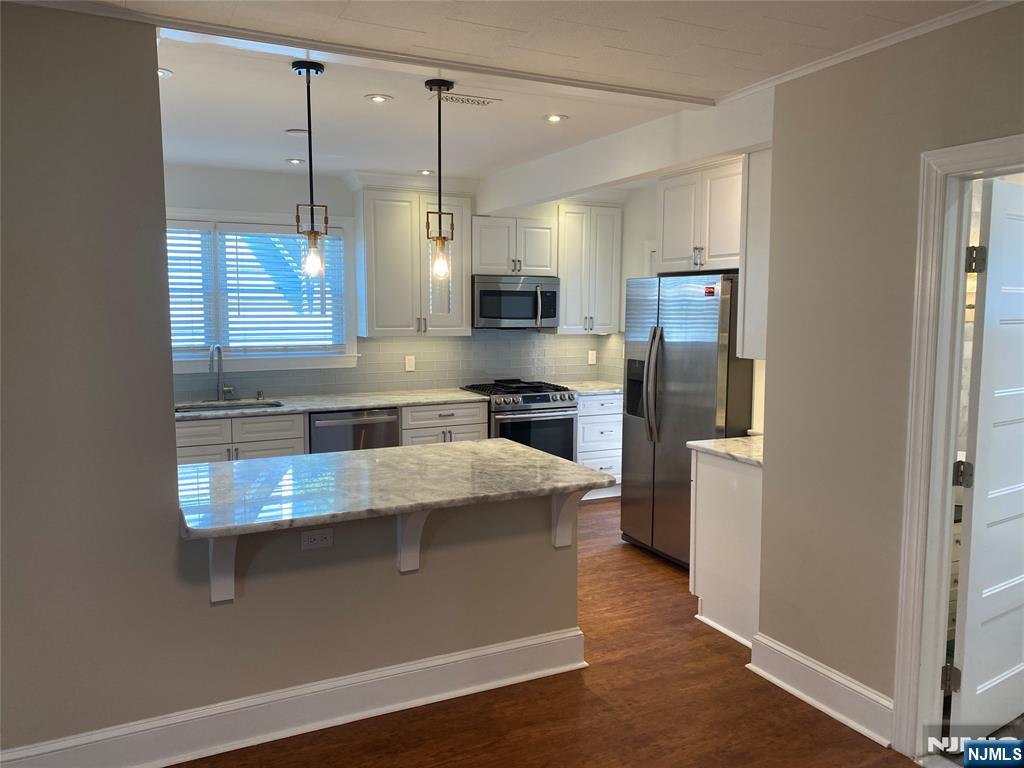 971 Virgil Avenue Ridgefield, NJ 07657 - Photo 6 of 25