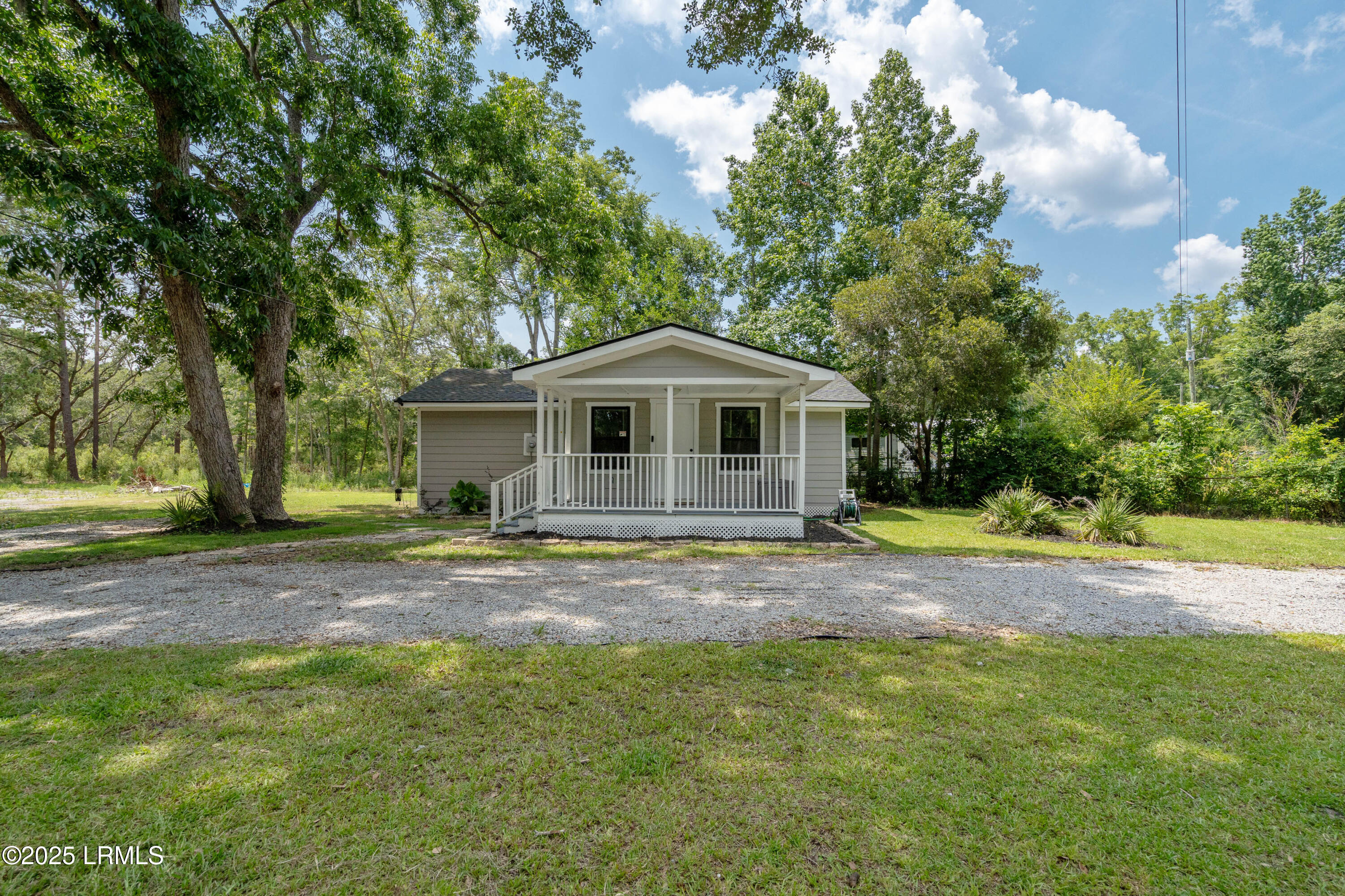 7058 Roseida Road Beaufort, SC 29906 - Photo 1 of 30 Front of House