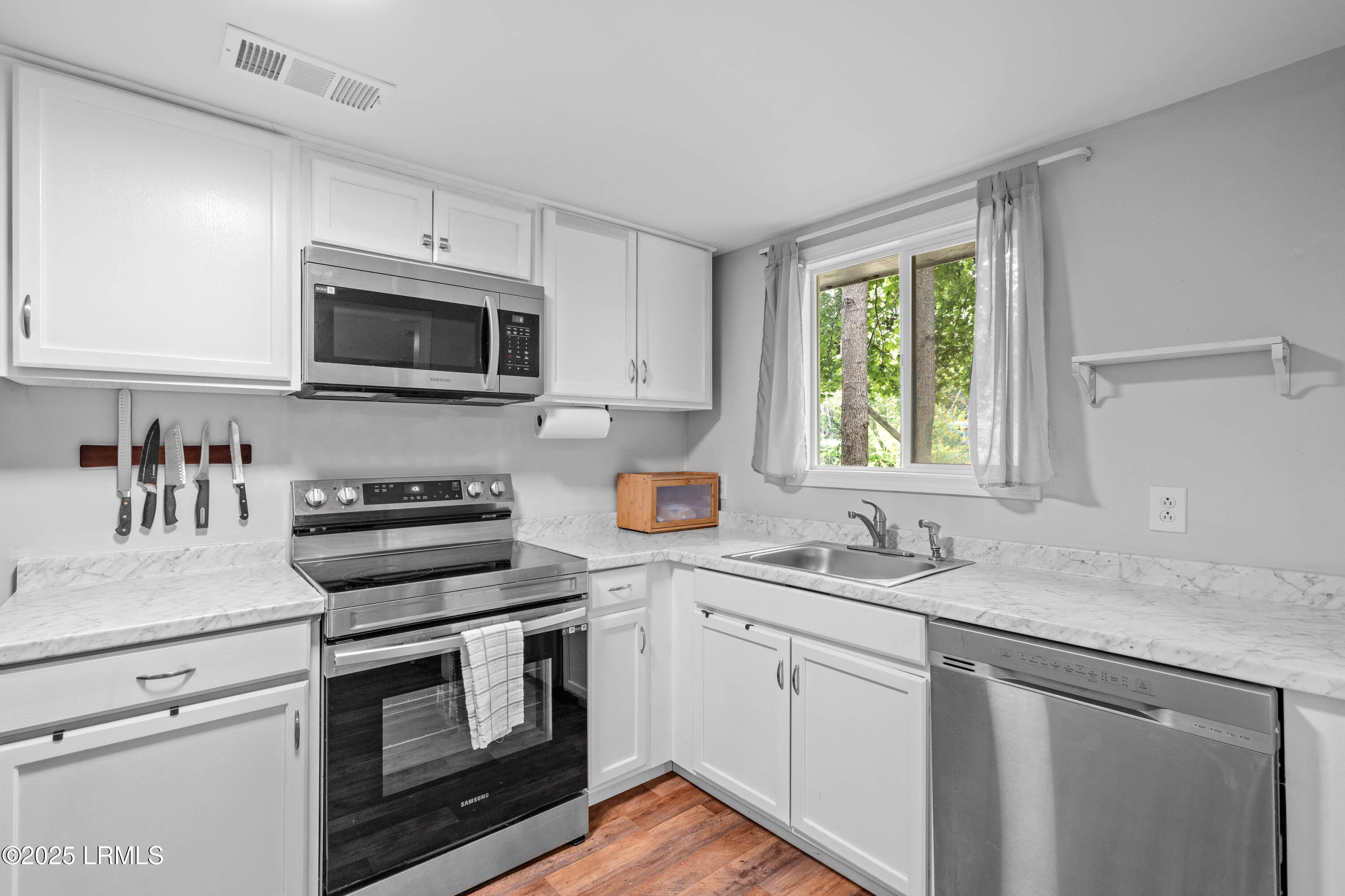 7058 Roseida Road Beaufort, SC 29906 - Photo 14 of 30 7058 Roseida-18