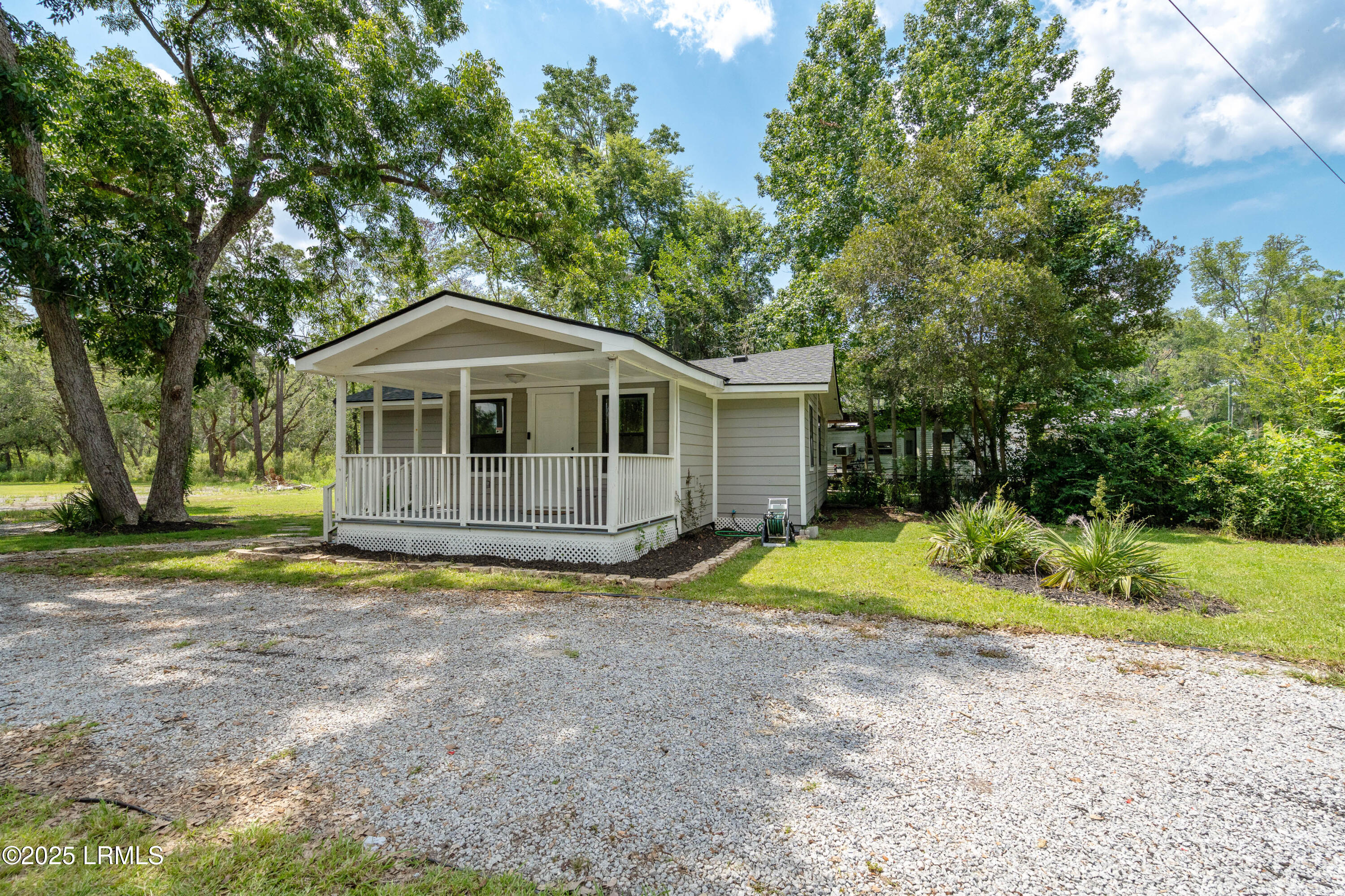 7058 Roseida Road Beaufort, SC 29906 - Photo 4 of 30 7058 Roseida-7