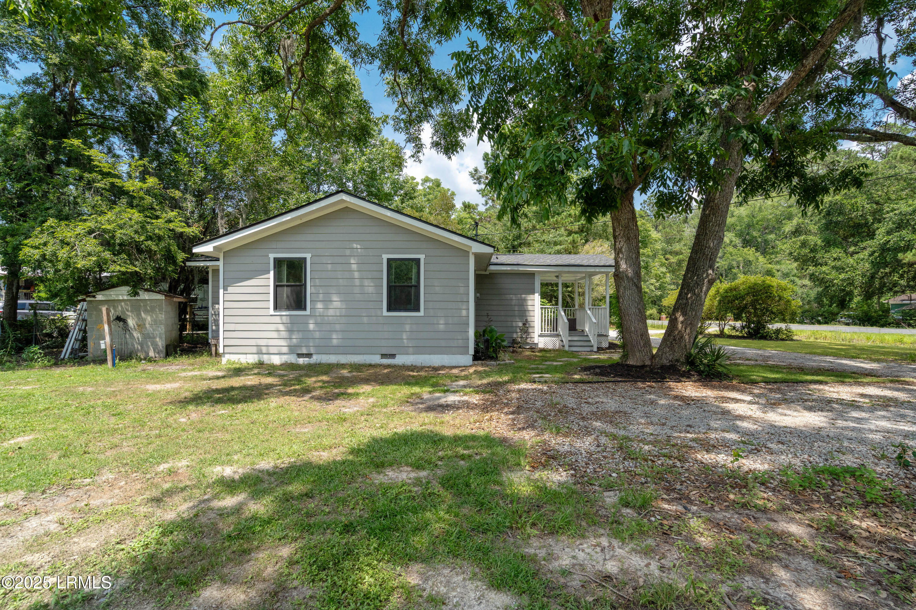 7058 Roseida Road Beaufort, SC 29906 - Photo 6 of 30 7058 Roseida-10