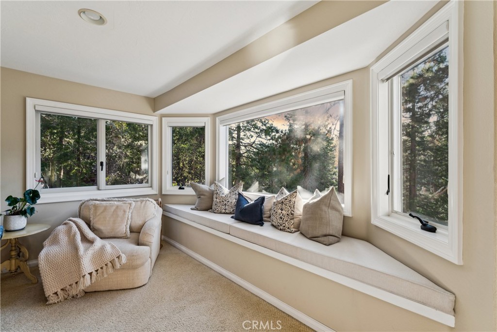 469 Golf Course Road Lake Arrowhead, CA 92352 - Photo 12 of 75 Window seat with spacious storage underneath