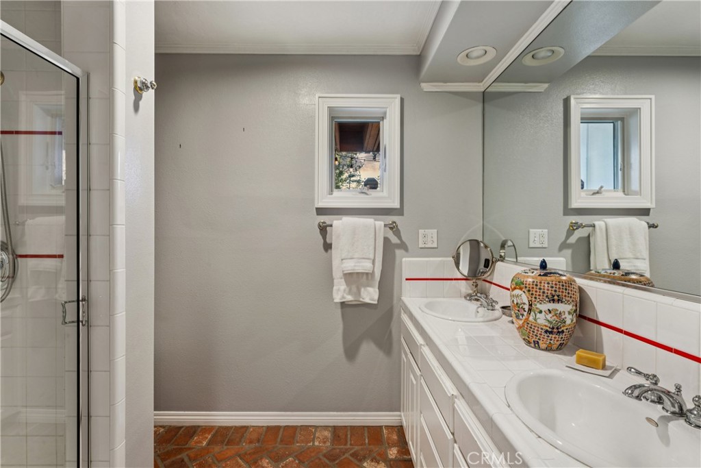 469 Golf Course Road Lake Arrowhead, CA 92352 - Photo 16 of 75 Lower level guest bathroom