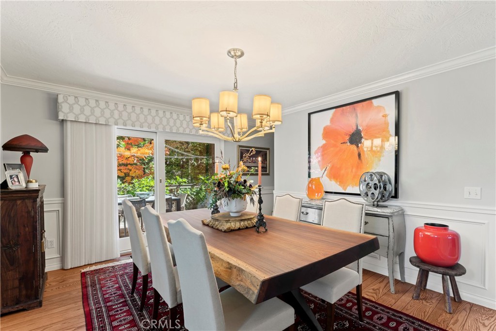 469 Golf Course Road Lake Arrowhead, CA 92352 - Photo 32 of 75 Main level formal dining area