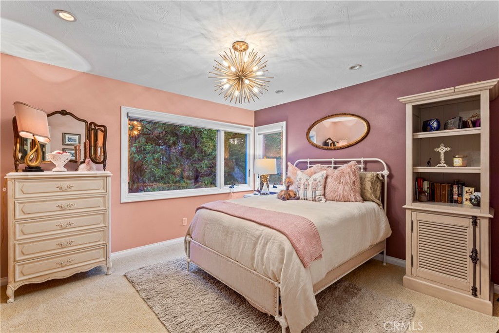 469 Golf Course Road Lake Arrowhead, CA 92352 - Photo 38 of 75 Main level guest bedroom