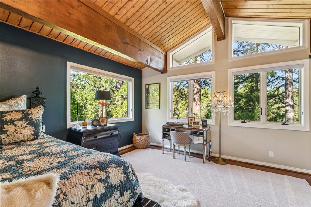 469 Golf Course Road Lake Arrowhead, CA 92352 - Photo 47 of 75 Upper level master bedroom