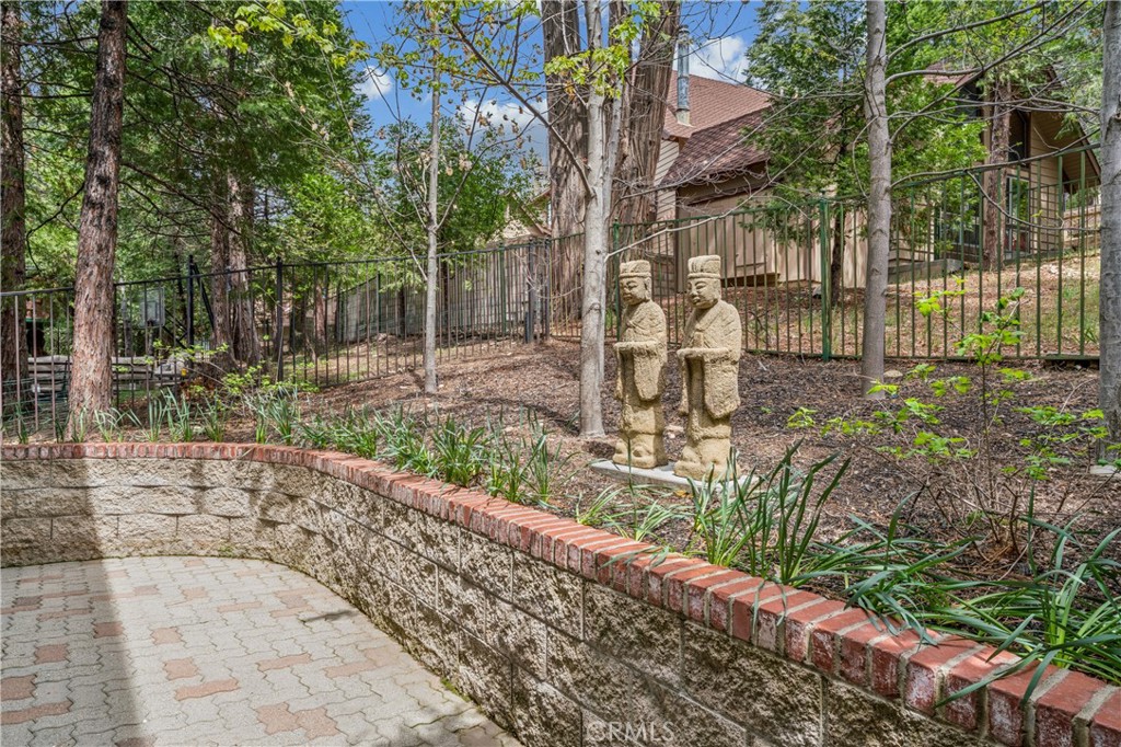 469 Golf Course Road Lake Arrowhead, CA 92352 - Photo 71 of 75 Pathway at the back of the house