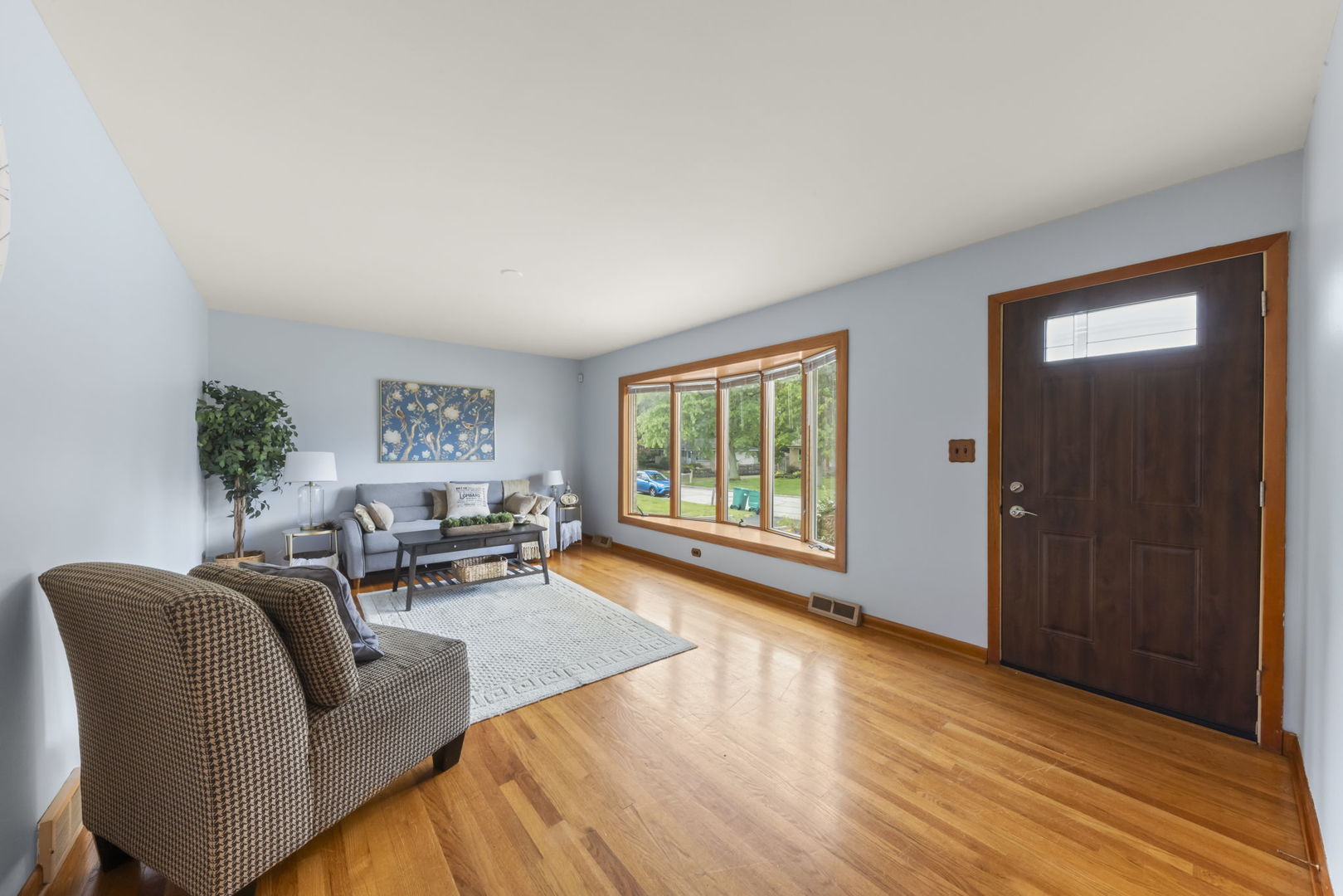 679 North West Road Lombard, IL 60148 - Photo 2 of 33