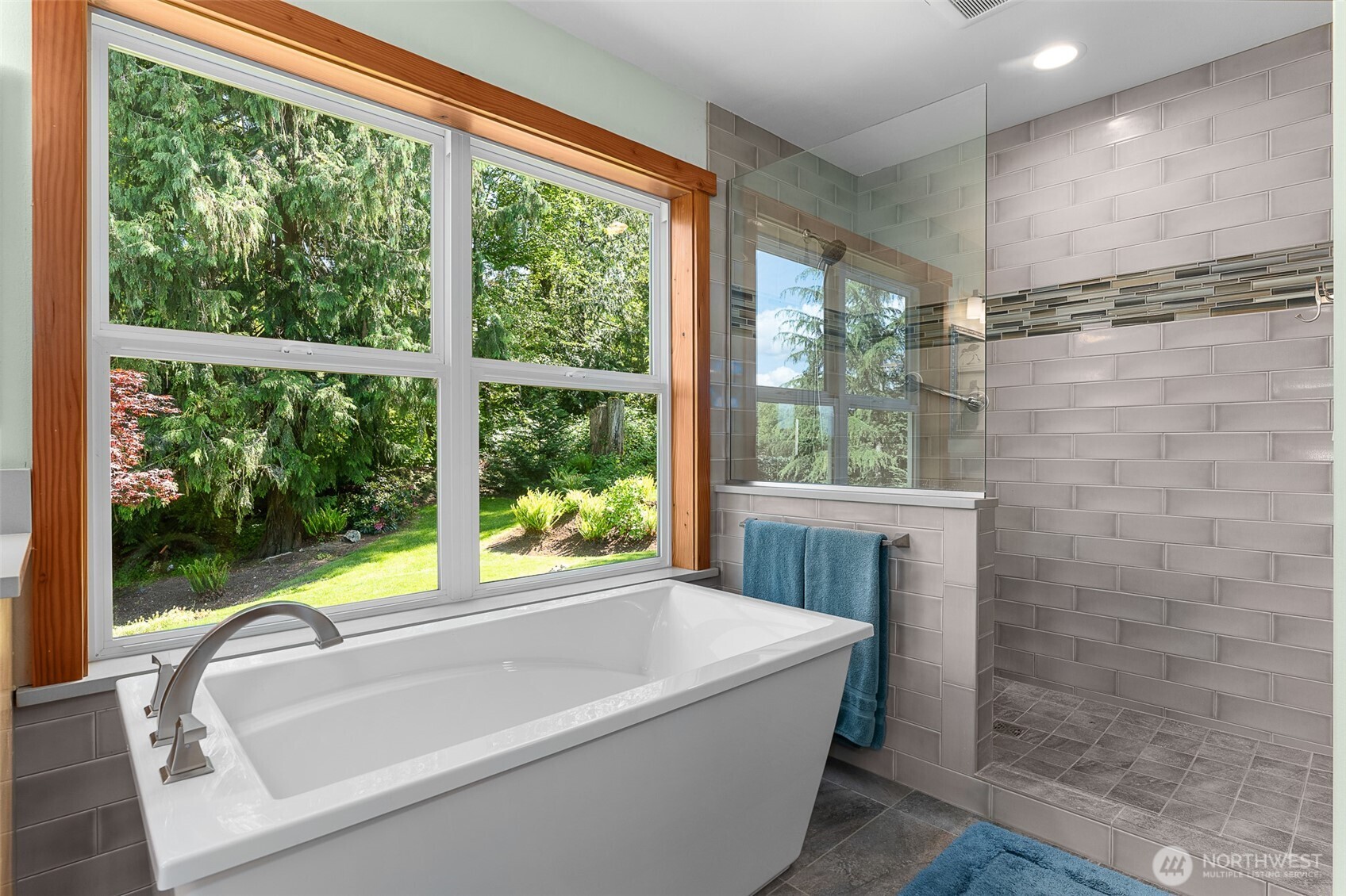 16480 Mountain View Road Mount Vernon, WA 98274 - Photo 20 of 40 Gallery Image 20