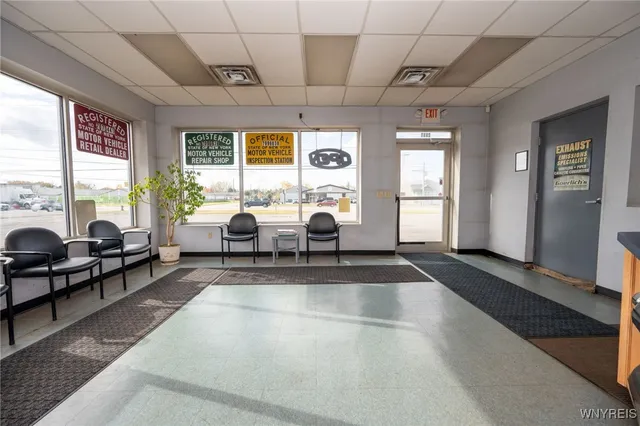 $900,000 | 2831 Transit Road, Elma, NY 14059