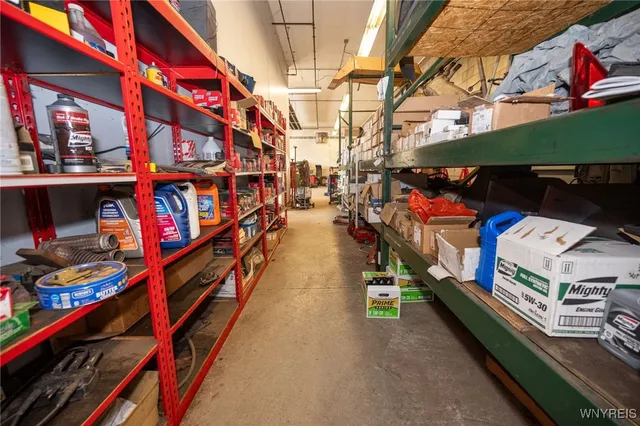 $900,000 | 2831 Transit Road, Elma, NY 14059