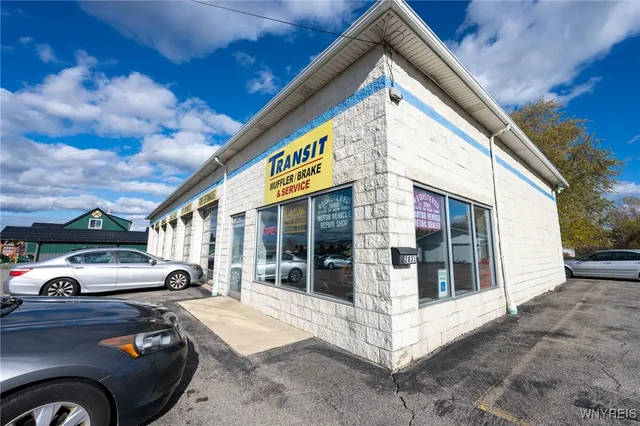 $900,000 | 2831 Transit Road, Elma, NY 14059