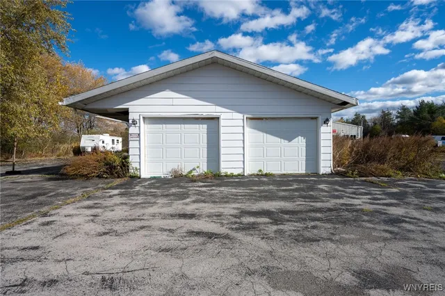 $900,000 | 2831 Transit Road, Elma, NY 14059