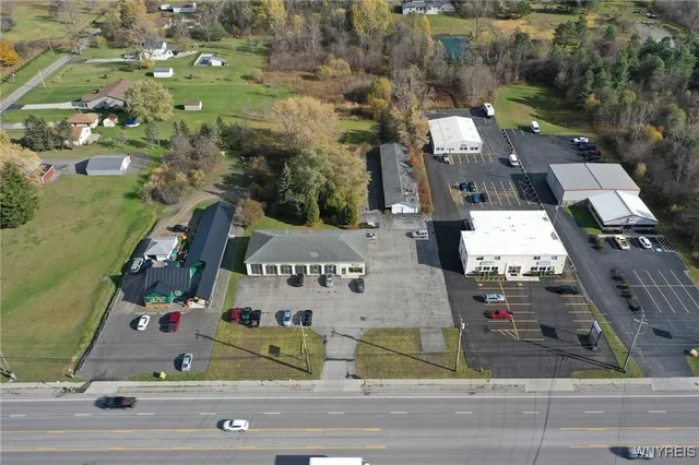 $900,000 | 2831 Transit Road, Elma, NY 14059