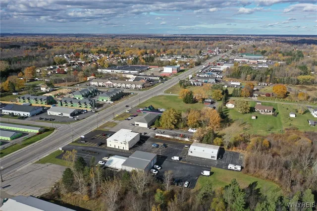 $900,000 | 2831 Transit Road, Elma, NY 14059