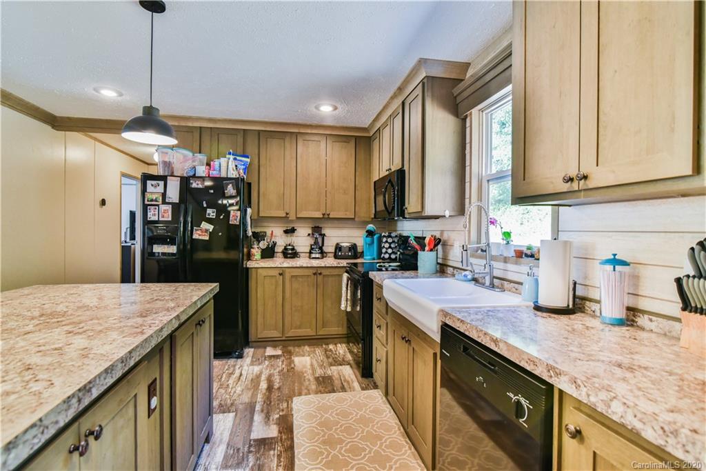 23 Elliott Farm Road Candler, NC 28715 - Photo 11 of 22 Gallery Image 11