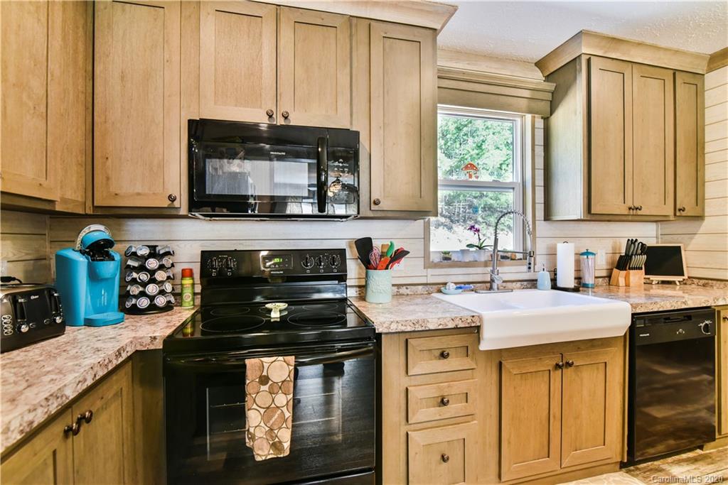 23 Elliott Farm Road Candler, NC 28715 - Photo 12 of 22 Gallery Image 12