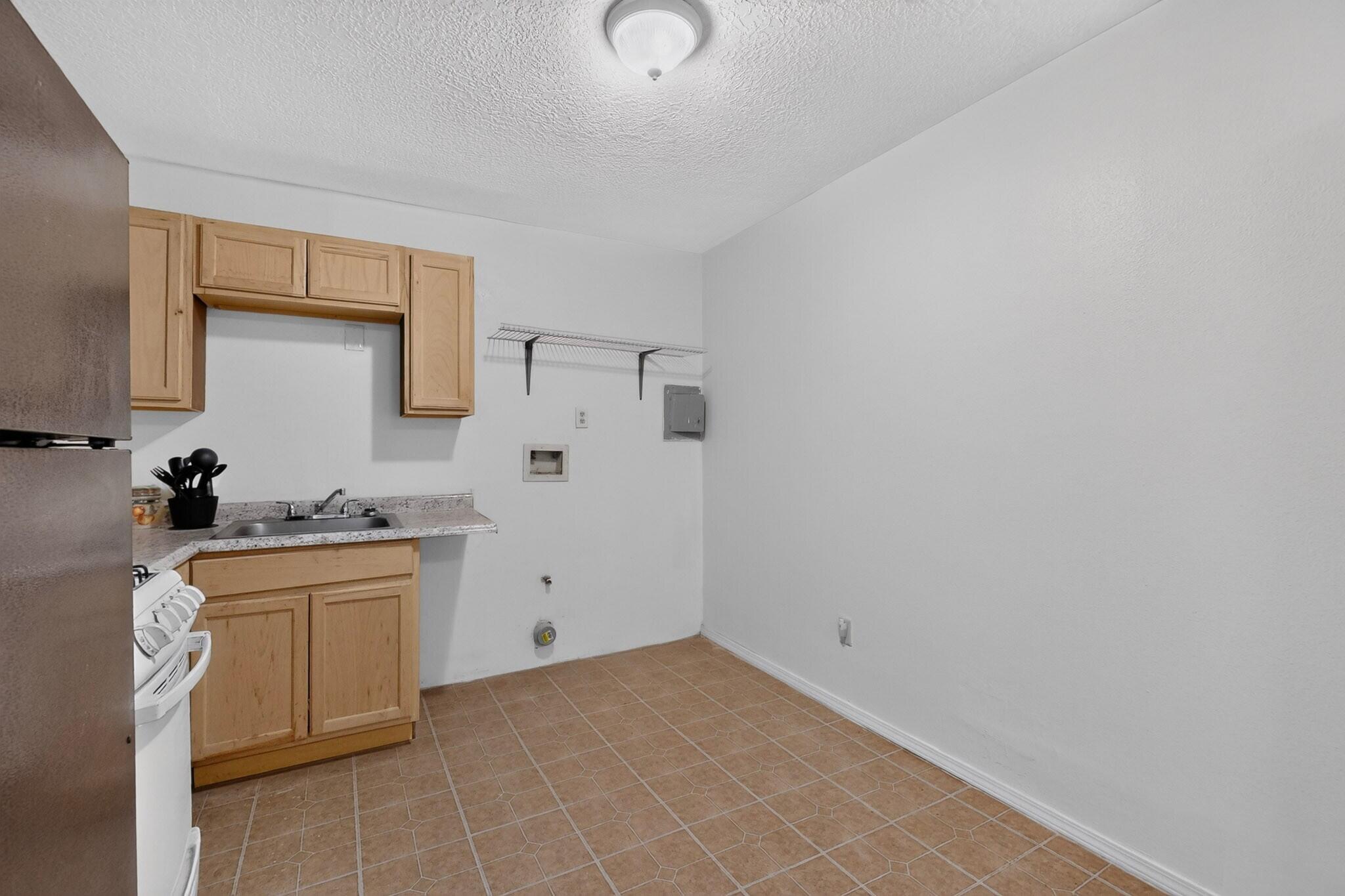 2215 Hooper Road Southwest Albuquerque, NM 87105 - Photo 43 of 67 Gallery Image 43