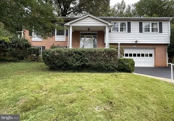 $4,800 | 3637 38th Street North, Arlington, VA 22207