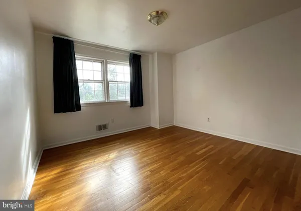 $4,800 | 3637 38th Street North, Arlington, VA 22207