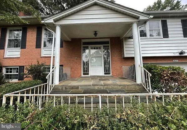 $4,800 | 3637 38th Street North, Arlington, VA 22207