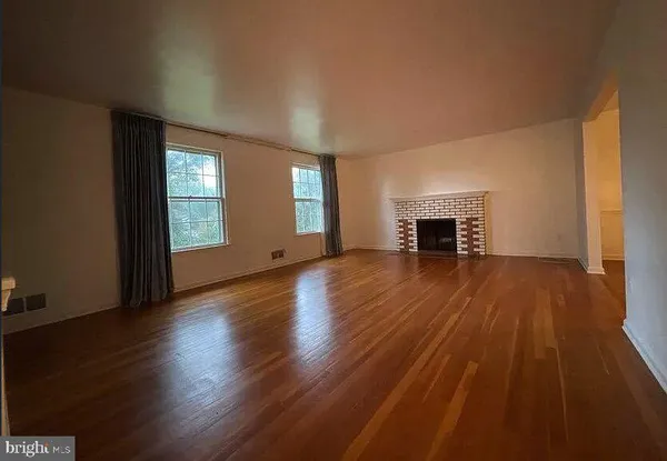 $4,800 | 3637 38th Street North, Arlington, VA 22207