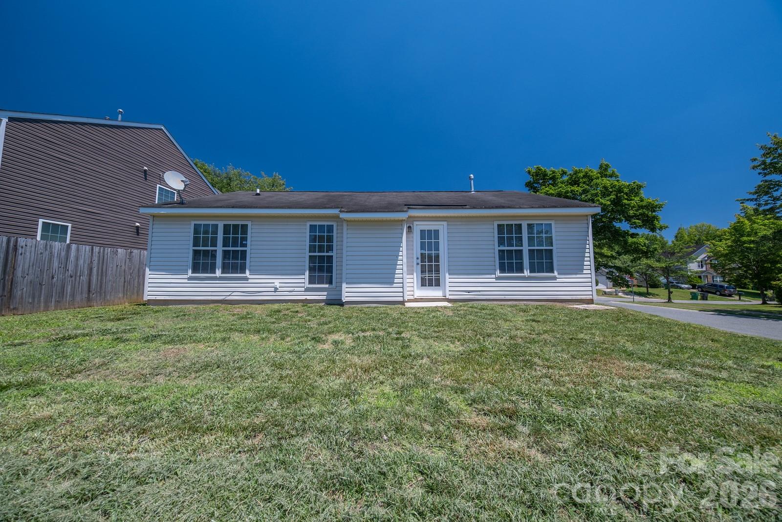3003 Fairglen Road Charlotte, NC 28269 - Photo 17 of 17 Gallery Image 17