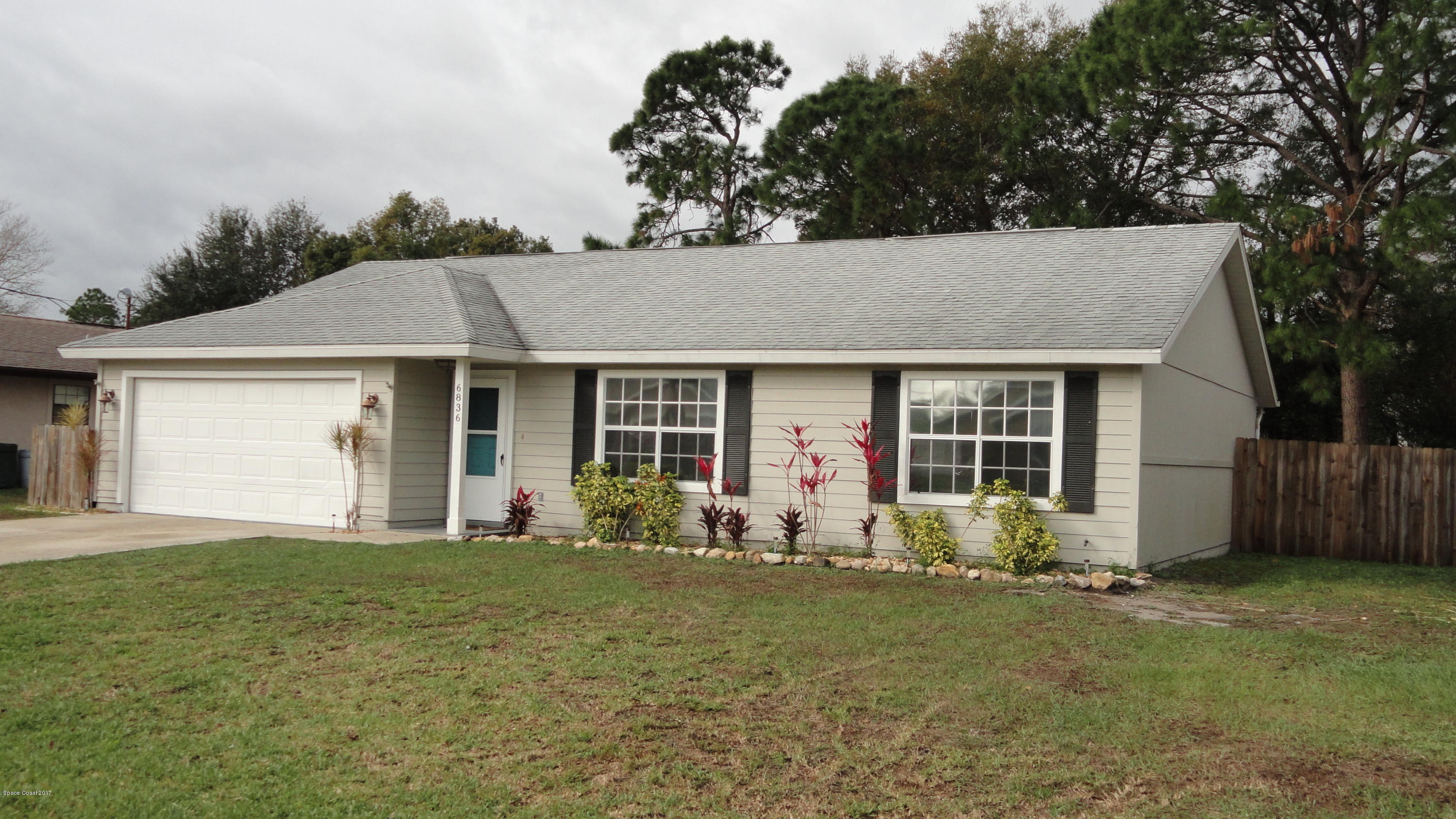 6836 Cecil Road Cocoa, FL 32927 - Photo 2 of 37 DSC00875