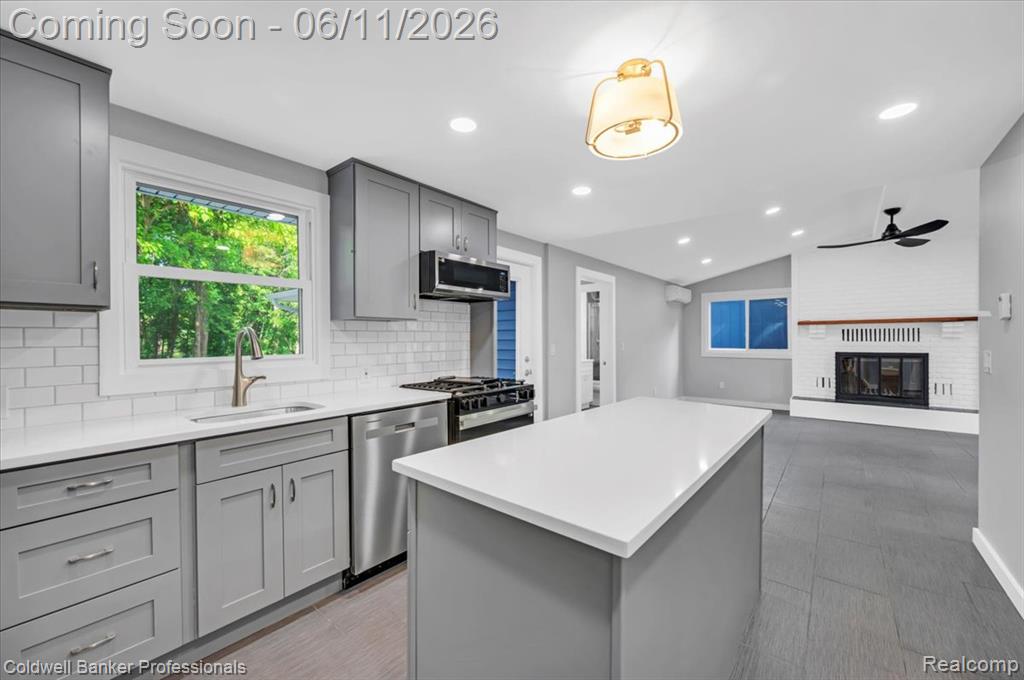 76107 Van Dyke Road Romeo, MI 48065 - Photo 16 of 42