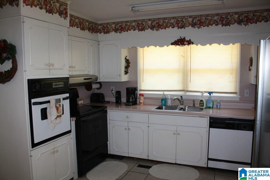 908 Robertson Road Anniston, AL 36207 - Photo 4 of 47