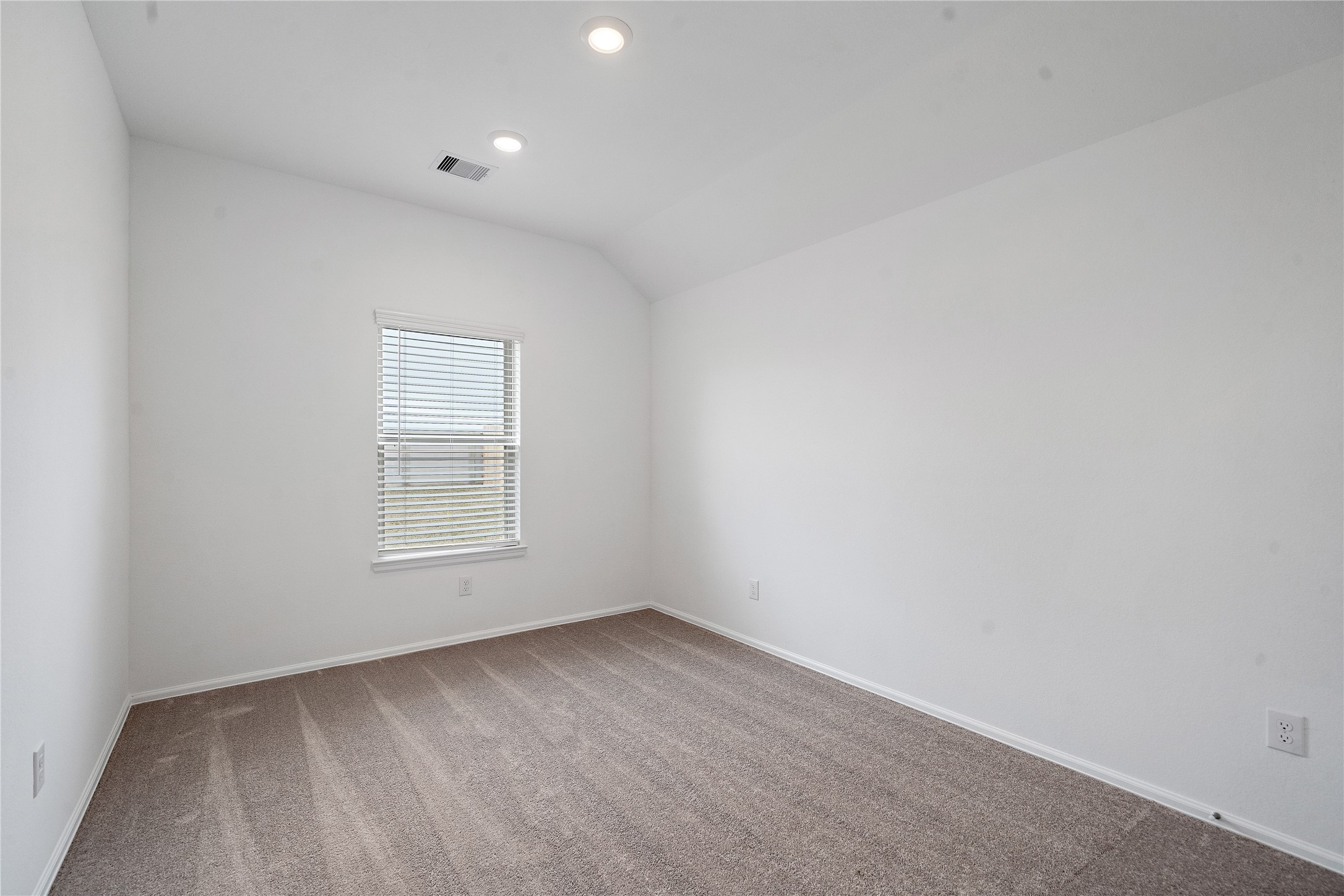 3731 Lion Creek Rosenberg, TX 77469 - Photo 9 of 13 Additional bedroom ideal for guests, office, or study.