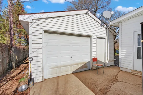 $215,000 | 412 Millbrooke Drive, Hopkinsville, KY 42240