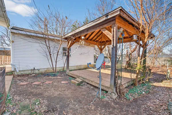 $215,000 | 412 Millbrooke Drive, Hopkinsville, KY 42240