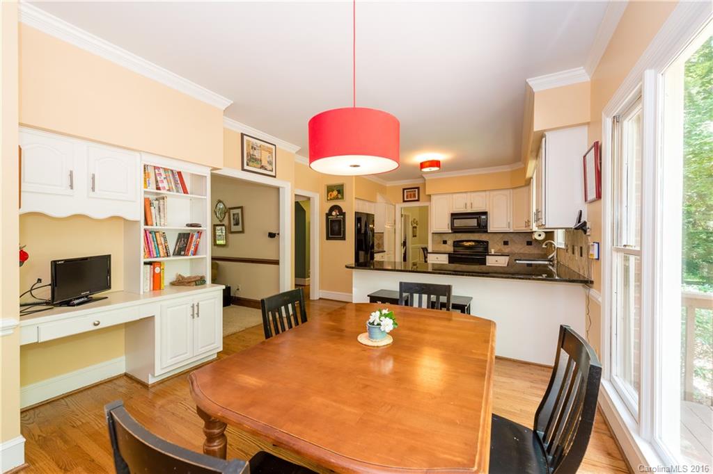 3112 Plantation Road Charlotte, NC 28270 - Photo 13 of 19 Gallery Image 13