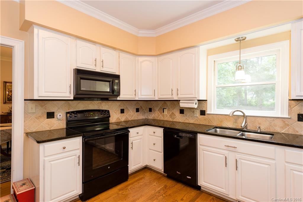 3112 Plantation Road Charlotte, NC 28270 - Photo 9 of 19 Gallery Image 9