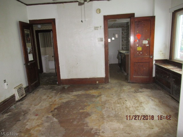 855 Chalker Street Akron, OH 44310 - Photo 4 of 12 Gallery Image 4