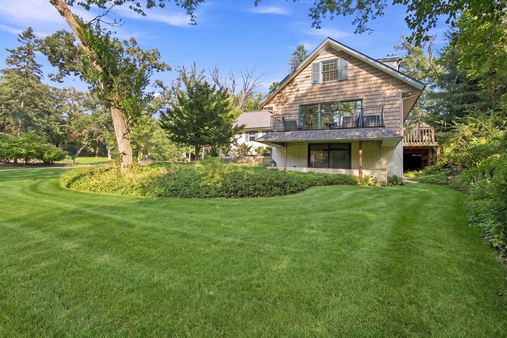 36 Marryat Road Trout Valley, IL 60013 - Photo 2 of 58 Gallery Image 2