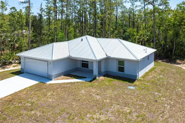 $2,100 | 2006 Rosa Court, Unit 2006, Lehigh Acres, FL 33972