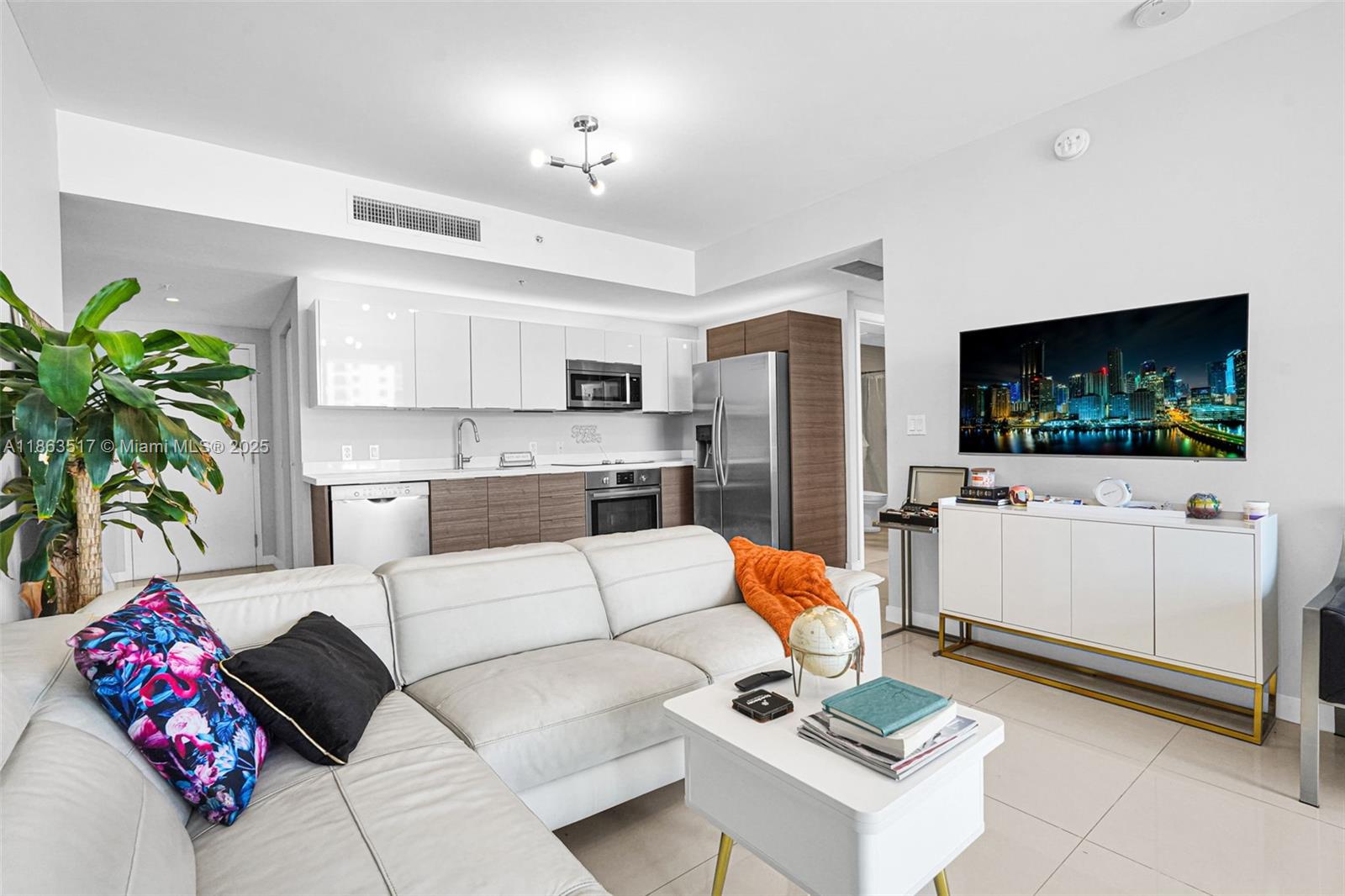 1010 Southwest 2nd Avenue, Unit 1010 Miami, FL 33130 - Photo 9 of 34