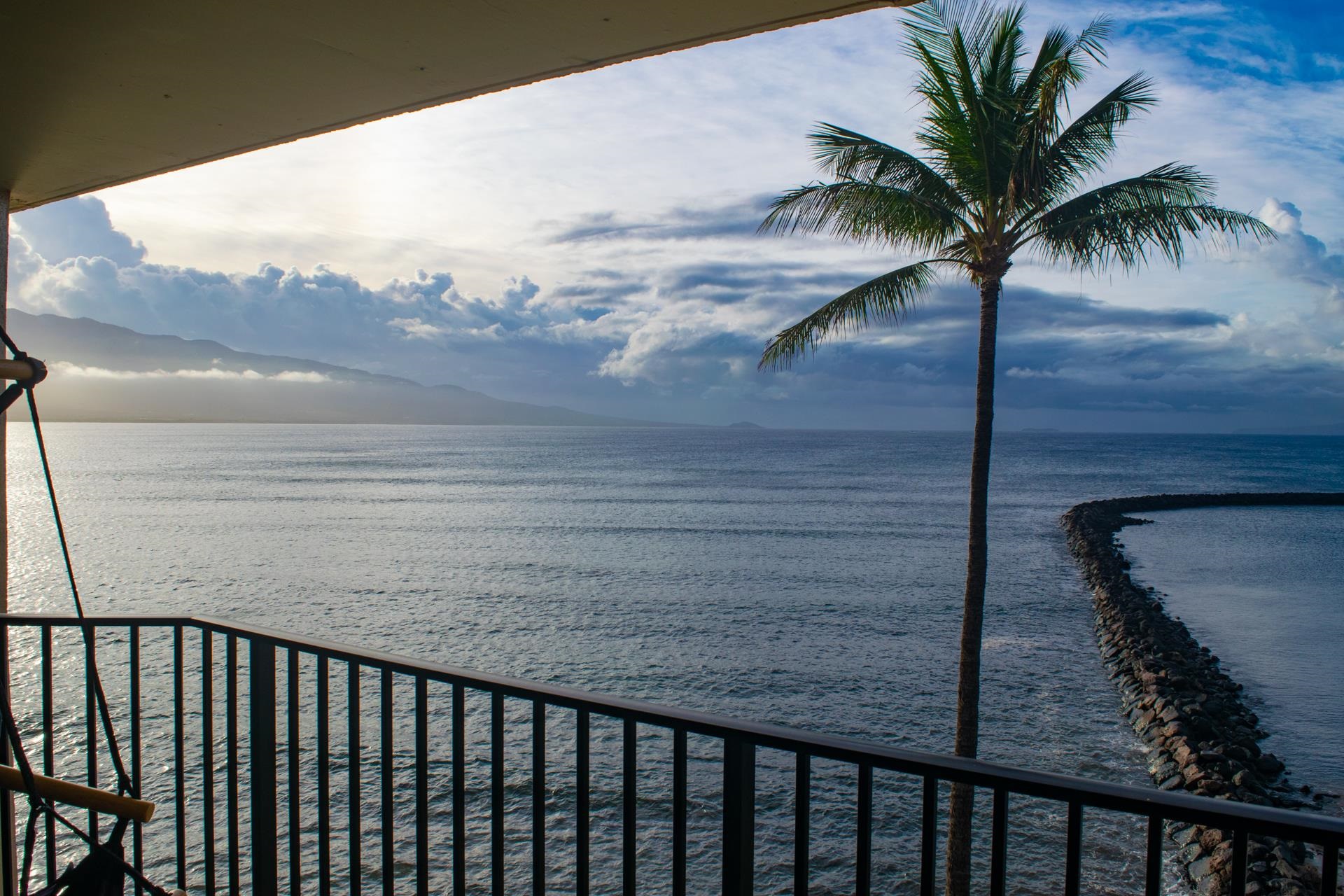 50 Hauoli Street, Unit 409 Wailuku, HI 96793 - Photo 3 of 35