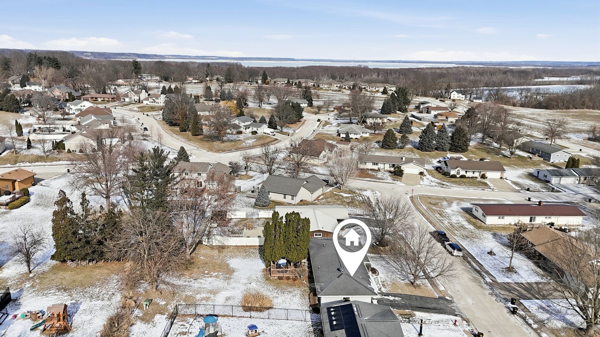 302 Baker Street Fulton, IL 61252 - Photo 2 of 34